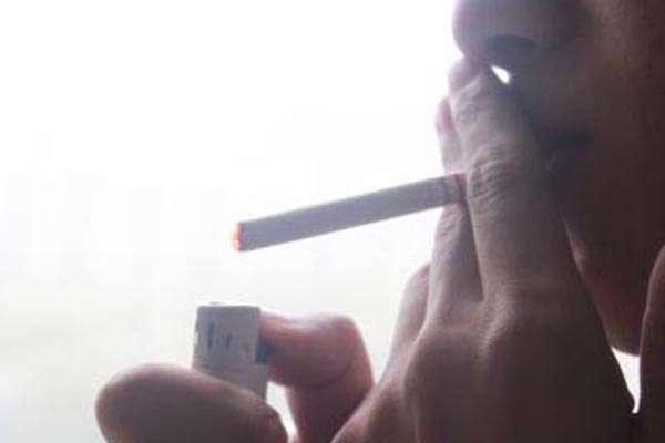 电子烟可以帮助戒烟吗？经常吸电子烟，身体会怎么样？