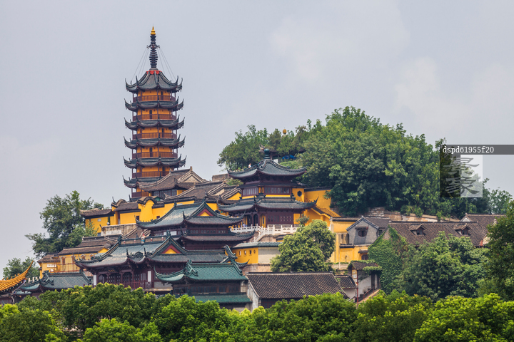 白娘子水漫金山，原来金山就在江苏镇江，风景优美香火鼎盛