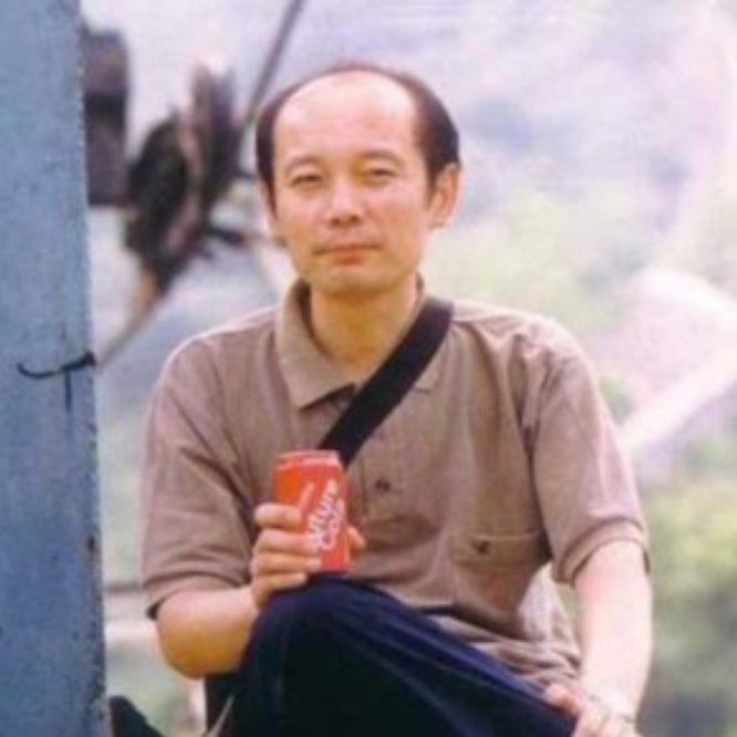 妻子长相平平，为何被葛优宠了36年？