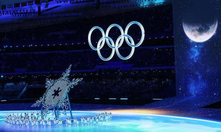 冬奥闭幕式将再次呈现中国式浪漫 中国红和浪漫蓝必将传遍全球