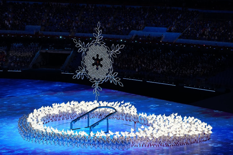 冬奥闭幕式将再次呈现中国式浪漫 中国红和浪漫蓝必将传遍全球