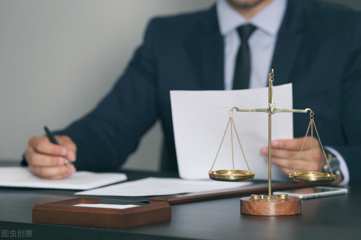 律师资格证报考条件是什么？律师行业发展前景怎么样？