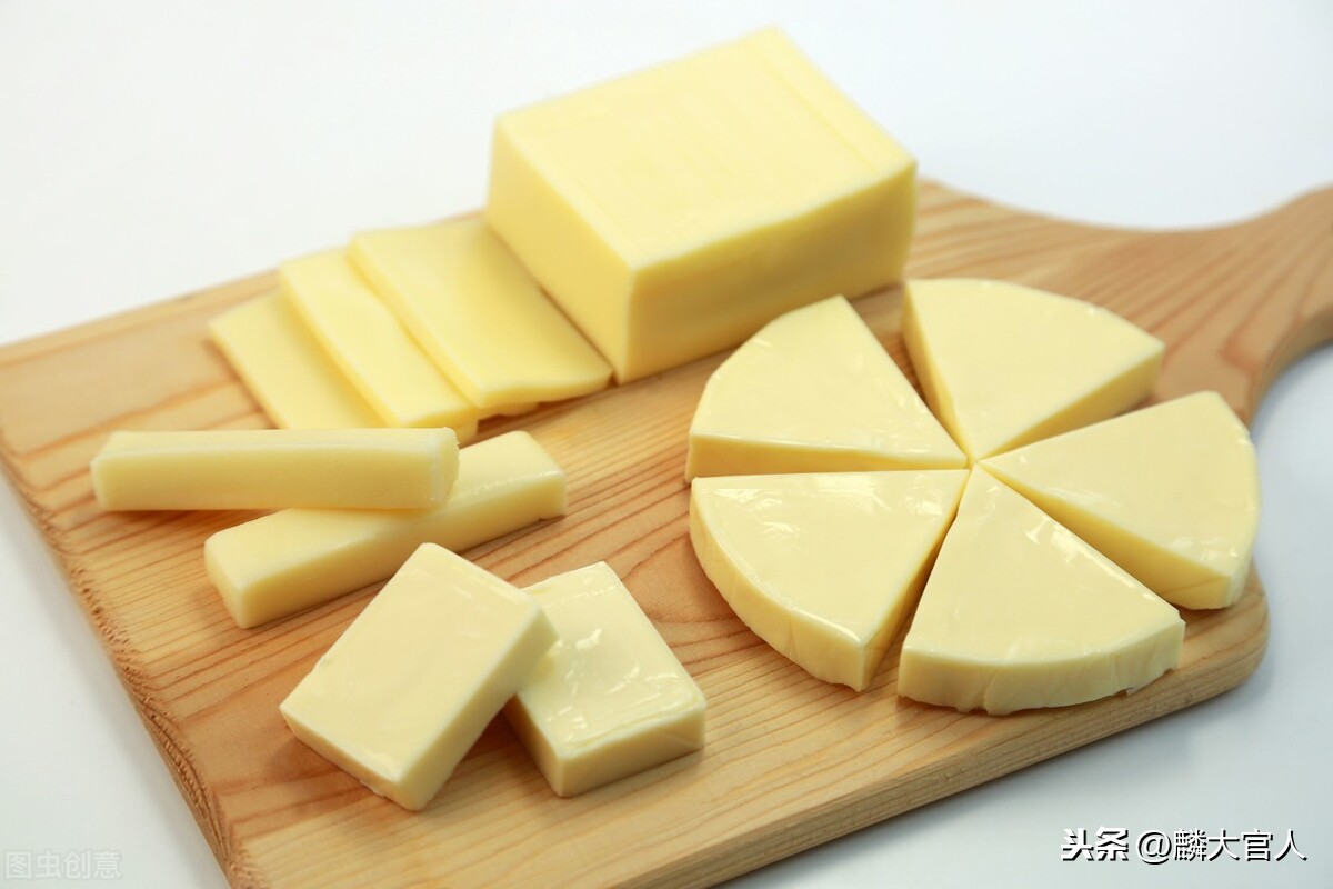 “再制奶酪”和“奶酪”有啥区别？营养差别大，学会可别再乱买了