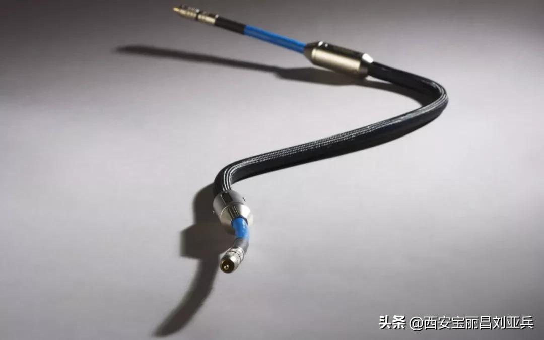 RCA（非平衡）与XLR（平衡）的区别