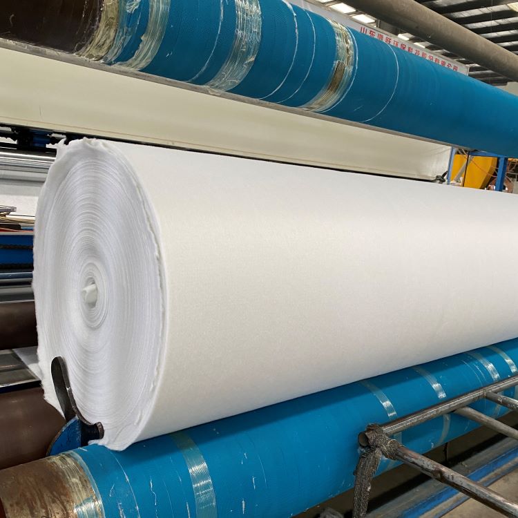 土工布生产厂家的长丝土工布和短丝土工布有什么不同之处？