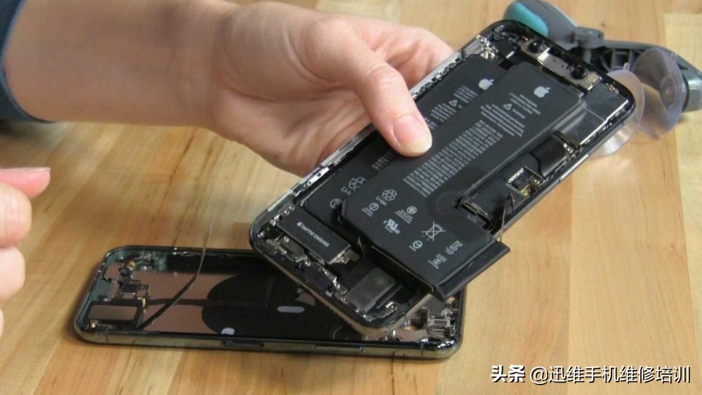 iPhone11手机黑屏怎么办？没想到这么简单 教你几招轻松搞定不求人