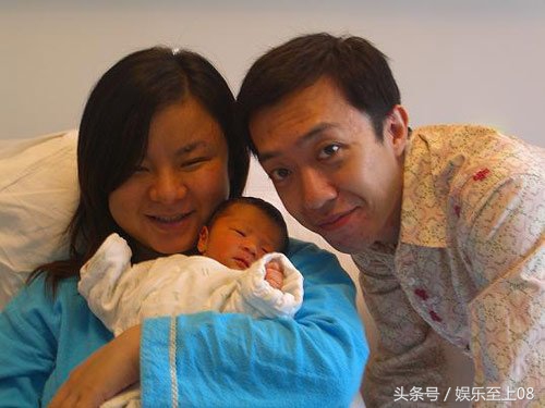 48岁李菁妻子郭一微近照