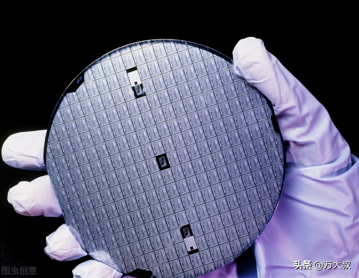 2021年中国将实现12纳米芯片量产，关键时刻还得看中芯国际