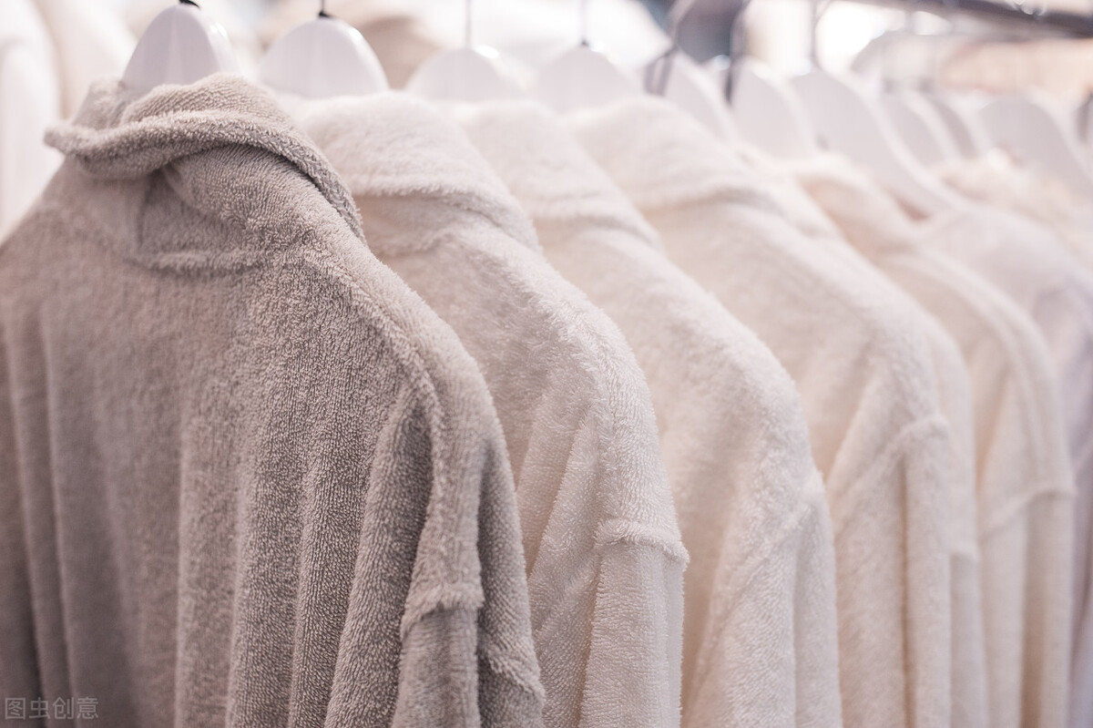 衣服染色别着急扔，教你这6个小技巧，衣服干净如新