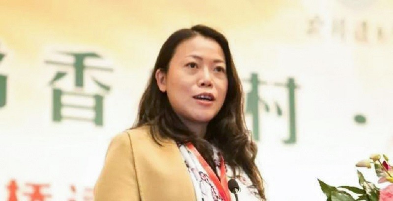 碧桂园女总裁杨惠妍：嫁清华才子，国内捐款数10亿，低调行事