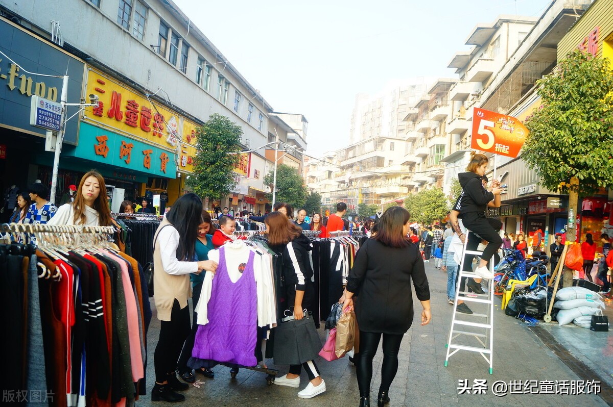 如何开好一个服装店(现在开服装店怎样才能经营好)