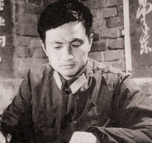 那个为任正非生下孟晚舟，省长的女儿孟军，离婚后生活平淡