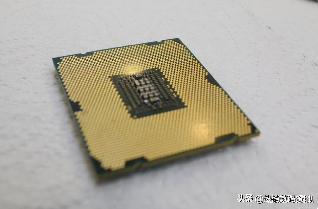 i7-12700H和R7-6800H相比较，选哪个好？差距大吗？详细解读