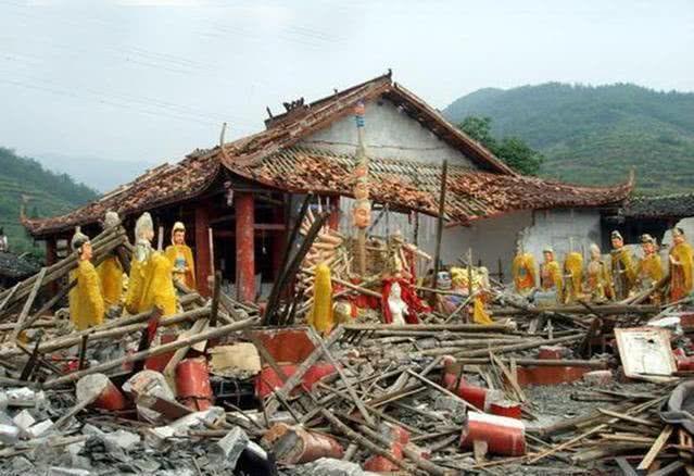 未解之谜！为什么汶川地震中，很多佛像却毫发无损？看完身后一凉