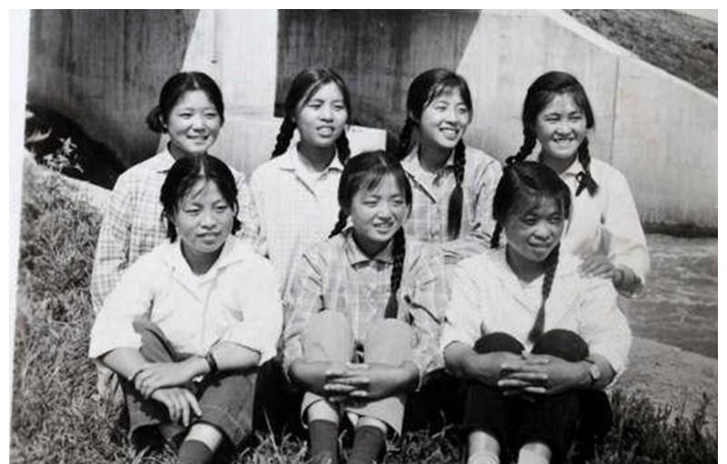 1998年“七仙女”事件：女高中生毒杀6名室友，只因害怕死后孤单