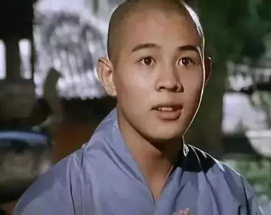 李连杰的家世背景到底有多牛？爷爷爸爸的简介至今不敢公开