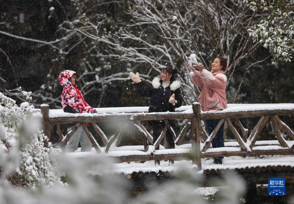 全国多地迎降雪