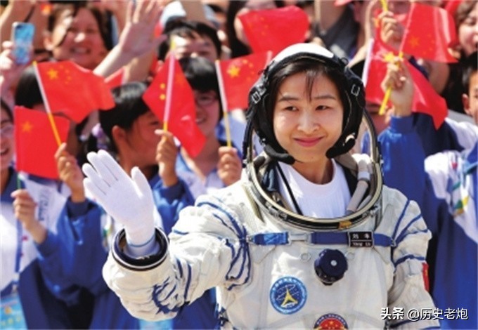 我国首位女宇航员刘洋，返回后为何突然“消失”，如今怎么样了？