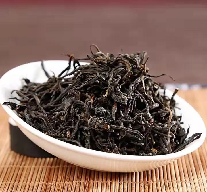 中国最贵的十大天价茶，这喝的还是茶吗？这明明是红票子