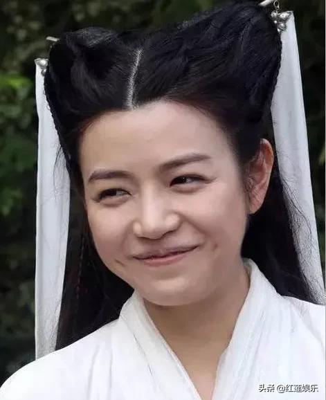 陈妍希，1983年出生台湾省，祖籍河南信阳光山县，演小龙女很可爱