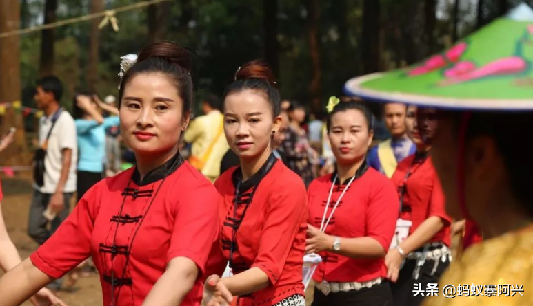 全国56个民族中，云南就有52个，其中这15个是云南特有的少数民族