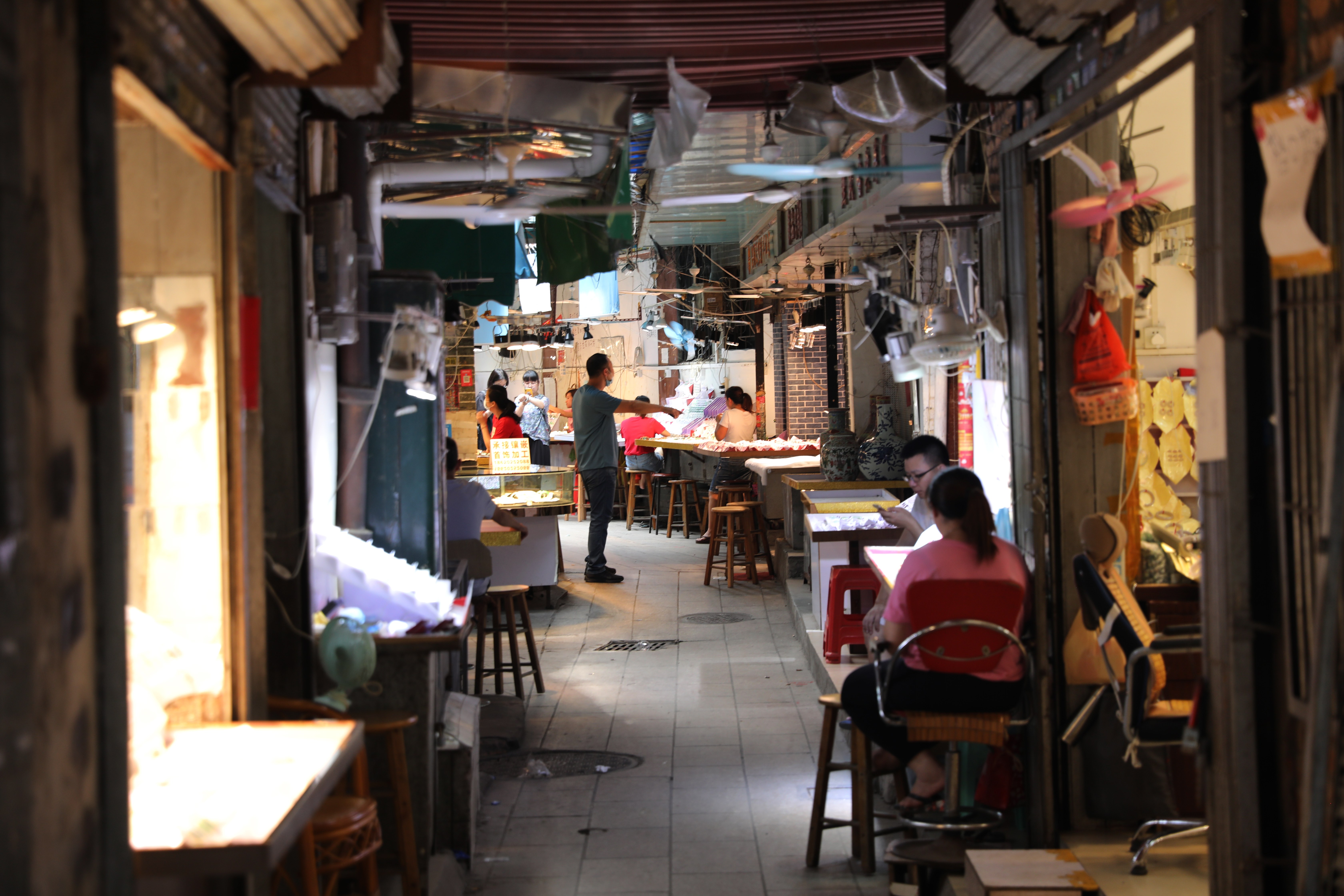 广州玉器街深藏窄巷中，曾经的市井天堂，玉石价格从5元到几万元