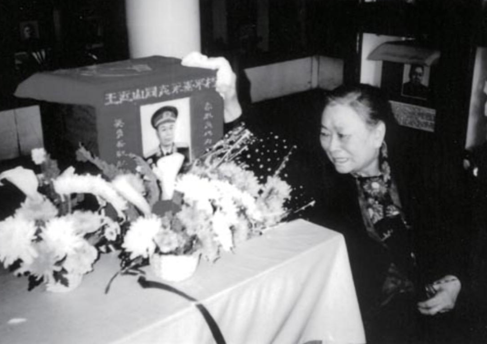 1978年李云龙原型去世，离婚惊动中央，遗言：不让前妻参加追悼会