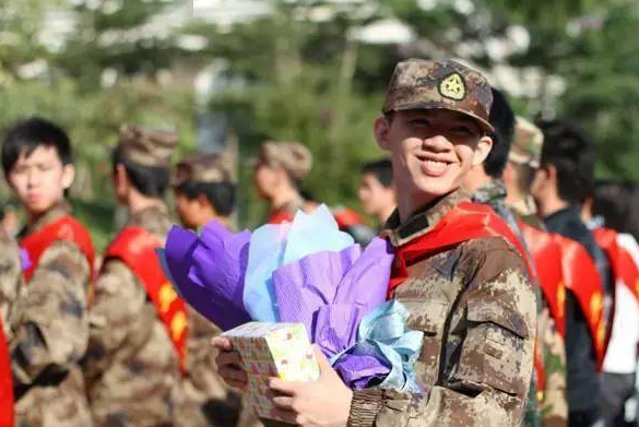 专科大二去当兵，未来求学就业有好处，但同时还有一些弊端要了解