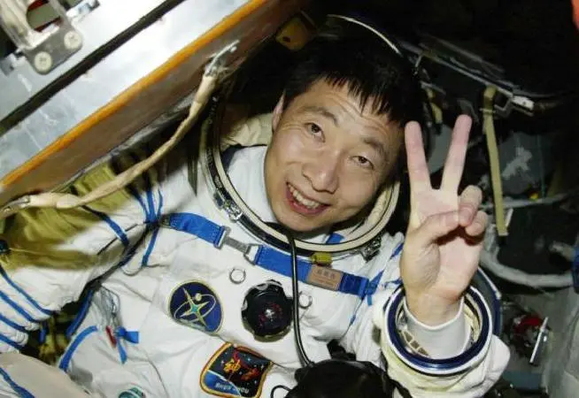 “中国航天第一人”杨利伟，走进他不为人知的心酸故事