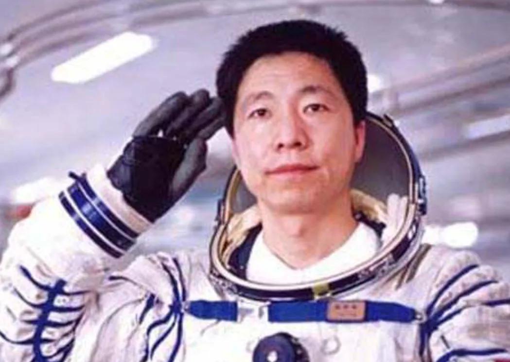 中国宇航员杨利伟