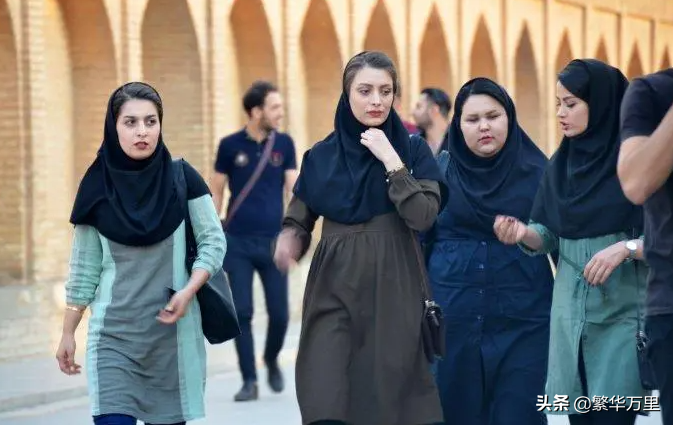 伊朗经济超越河南省，人口8100多万，普通人一月工资多少钱？
