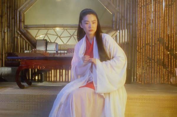 谁适合出演《大漠谣》李夫人？迪丽热巴？佟丽娅？还是当年的她？