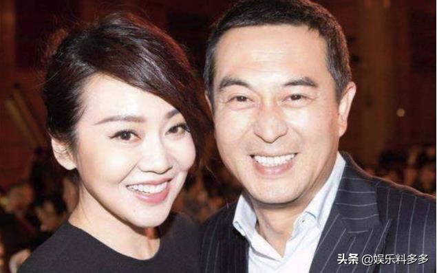 闫妮和张嘉译为啥关系要好 妻子王海燕表示我有那么小家子气吗