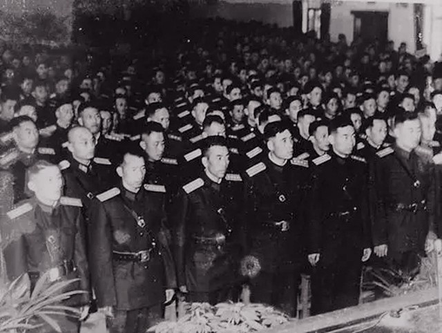 1955年授衔1048名开国将帅，如今仅有1人健在，还有一人刚逝世