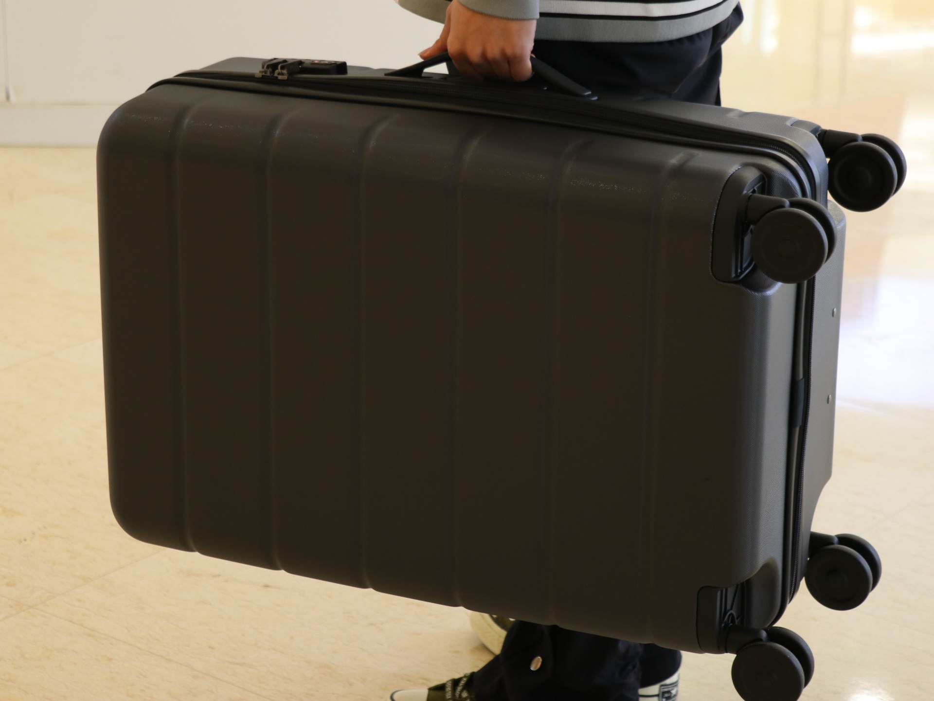 一款好用的行李箱应该是怎么样的？小米行李箱上手测评告诉你